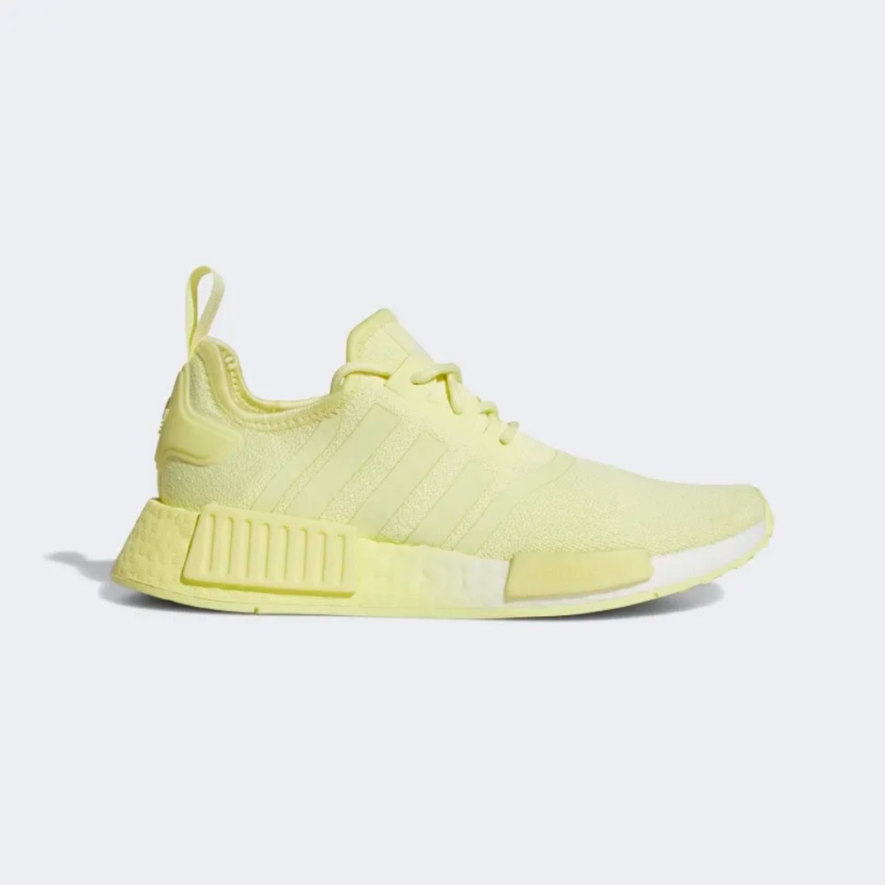 [NEW] Women's Adidas‎ NMD_R1 Shoes GX8382